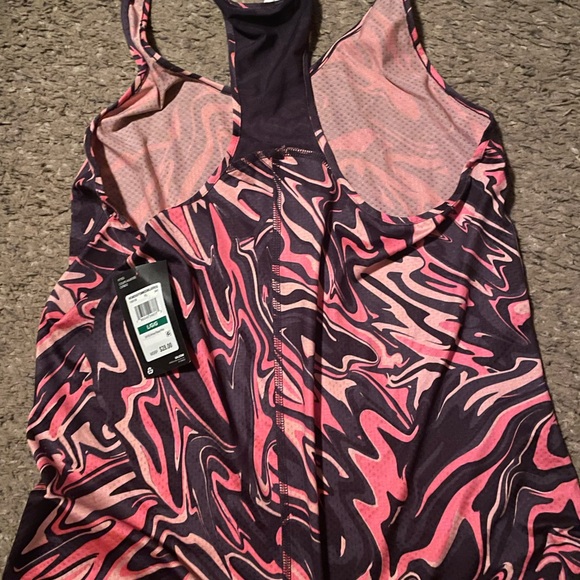 NWT Women’s Under Armour Active Set - Picture 5 of 5